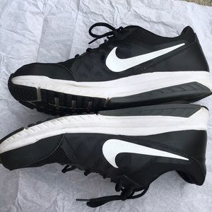 Nike Dart XI black sneaker men’s size 15
